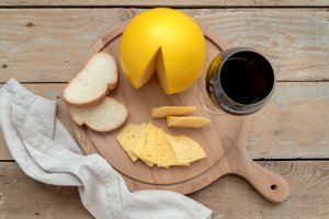 پنیر چدار چیست و چگونه تهیه می‌شود؟