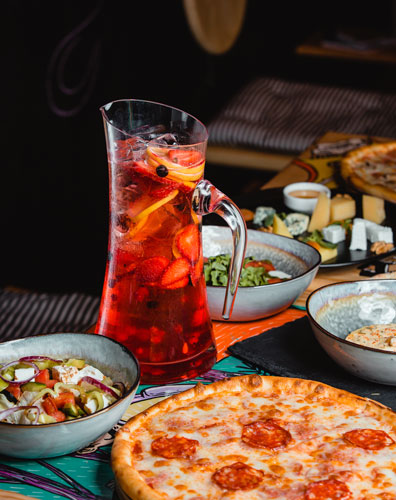 نوشیدنی کنار پیتزا ، یک ترکیب معجزه آسا و جذاب