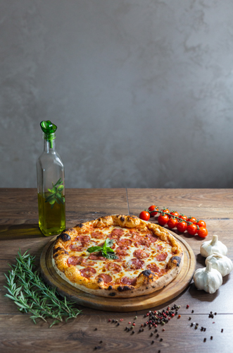 پیتزا کلاسیک چیست؟ معروف ترین پیتزاهای کلاسیک